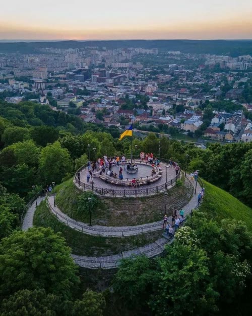 Високий замок